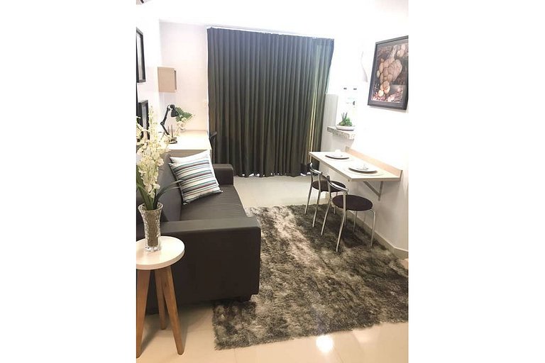 204 - Apartamento com varanda perto do Vaca Brava
