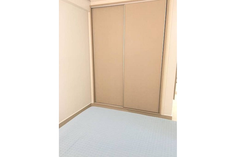 204 - Apartamento com varanda perto do Vaca Brava