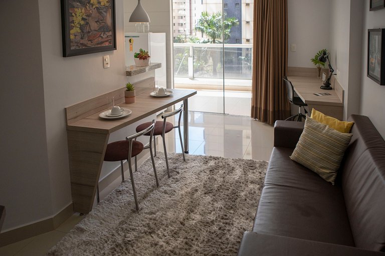 206- Apartamento com varanda perto do Vaca Brava