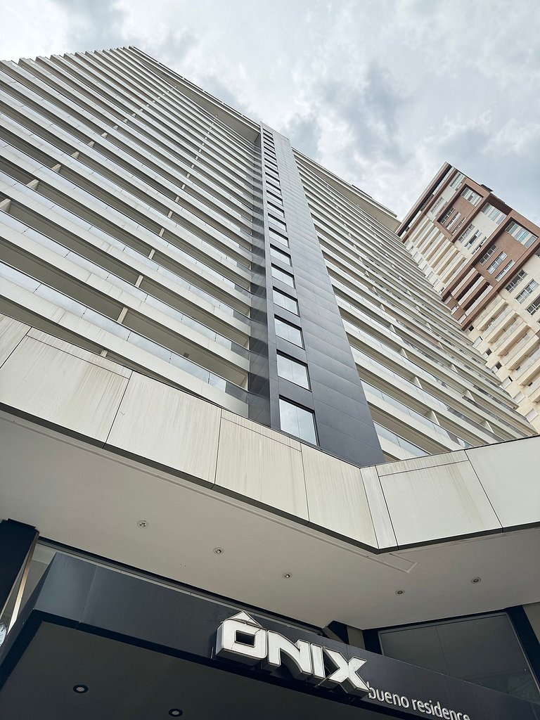 612 -Apartamento exclusivo com varanda