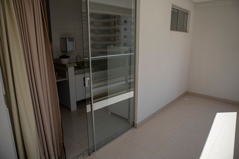 503 -Apartamento exclusivo com varanda