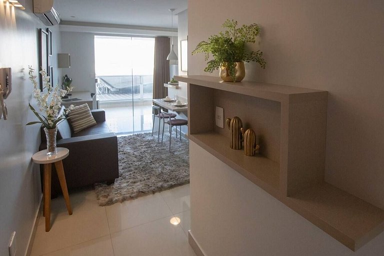 510- Flat inteiro com varanda - Ótima localização