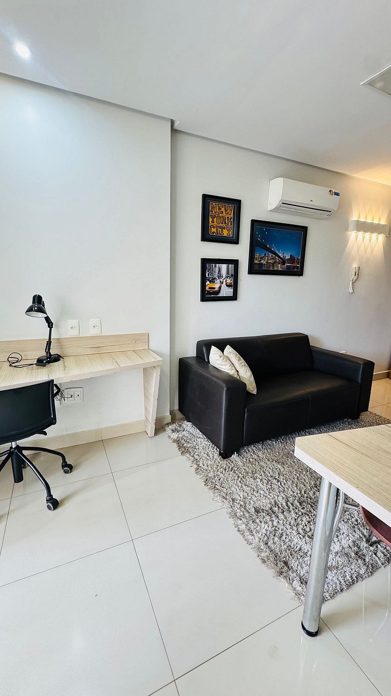 108 - Apartamento Exclusivo com Varanda