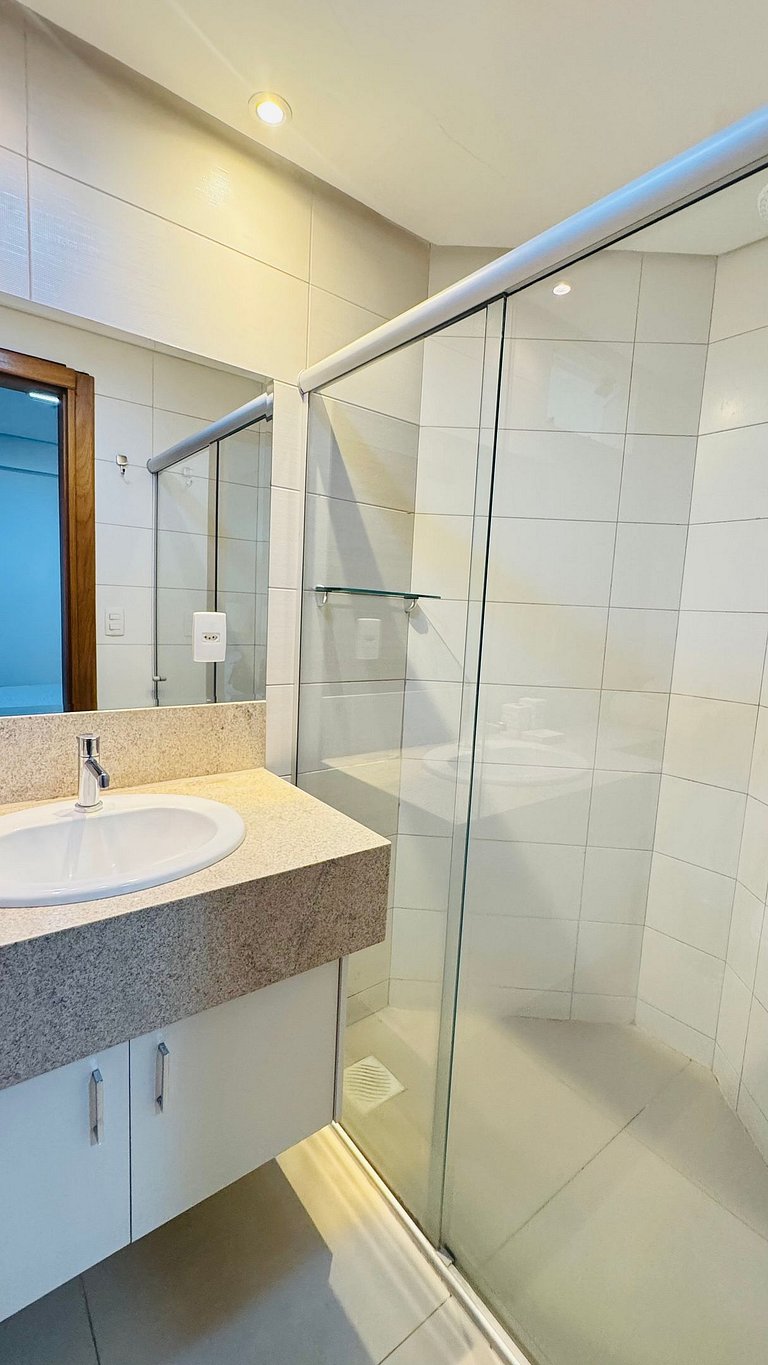 108 - Apartamento Exclusivo com Varanda