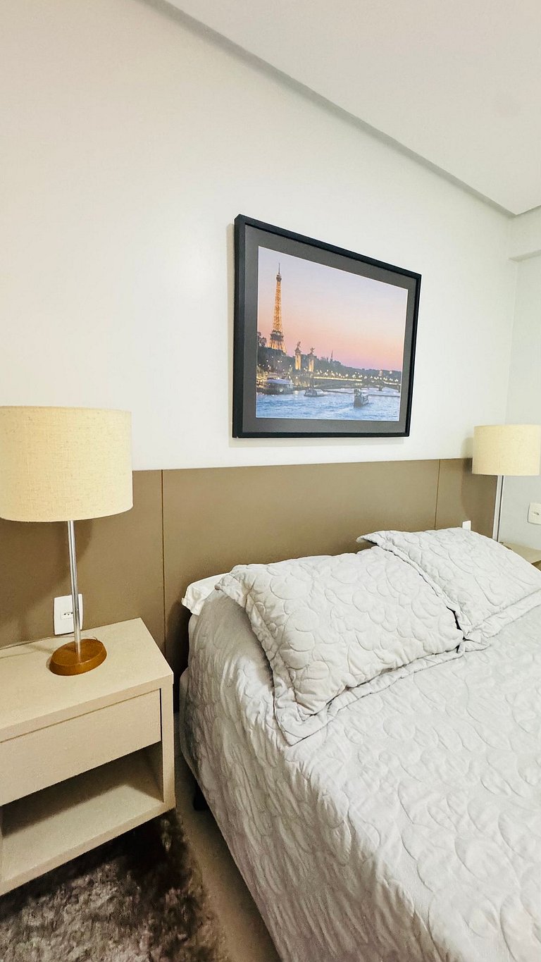 109 - Apartamento Exclusivo com Varanda