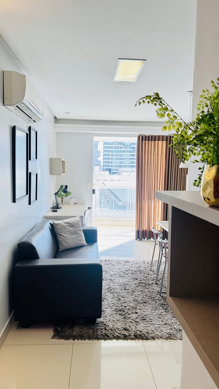 109 - Apartamento Exclusivo com Varanda