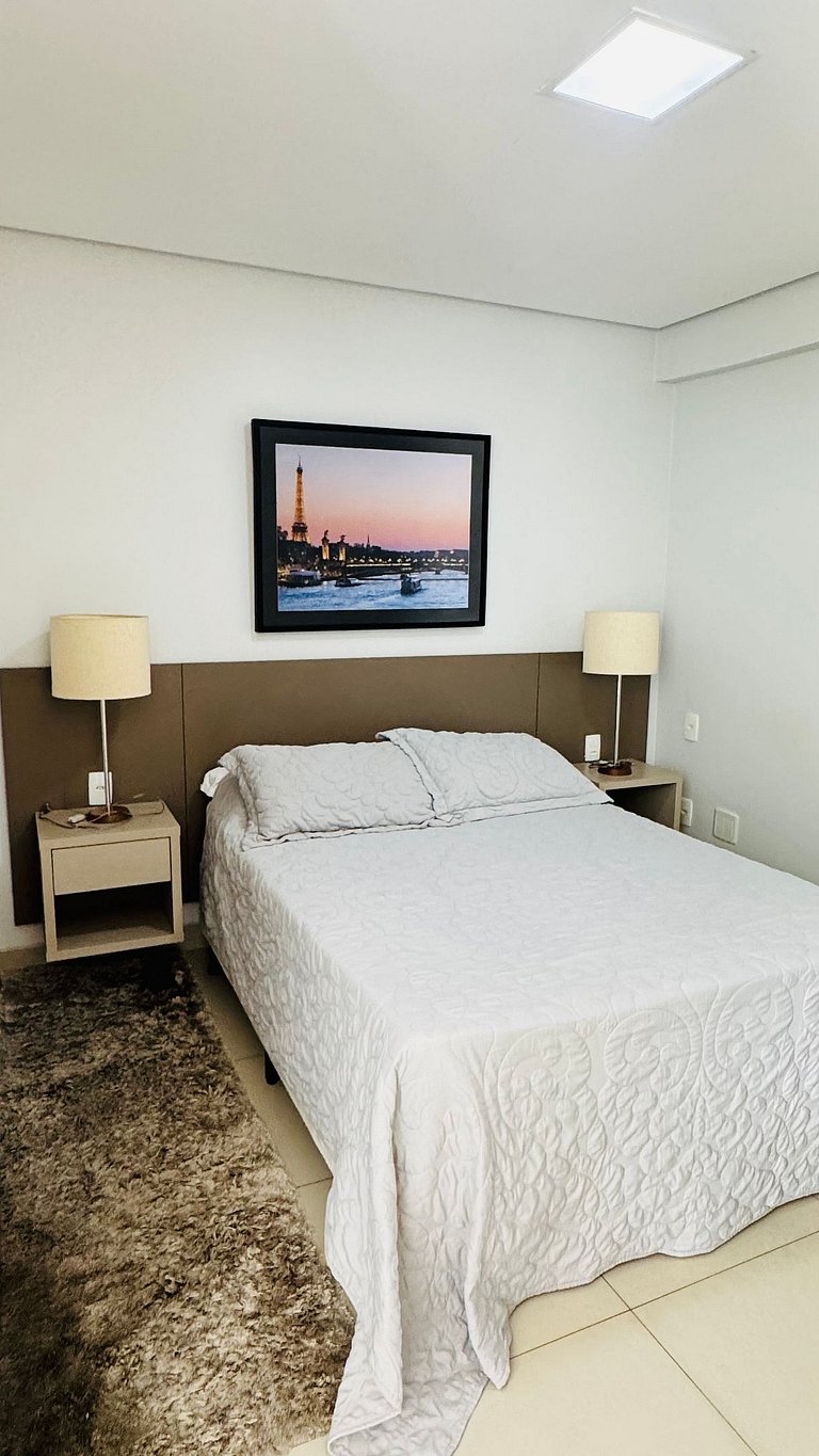 109 - Apartamento Exclusivo com Varanda