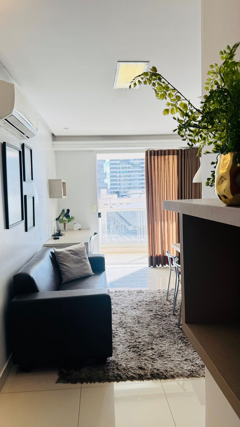 109 - Apartamento Exclusivo com Varanda