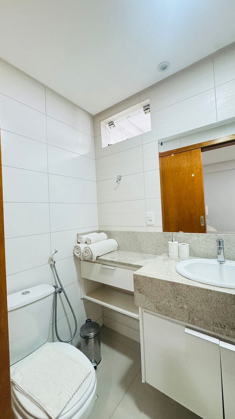 201 - Apartamento com varanda perto ao Vaca Brava